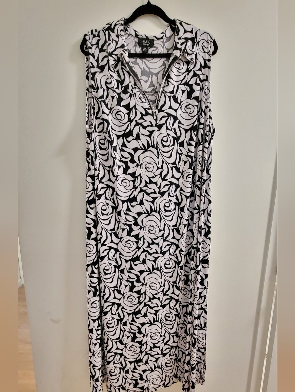 Black and‎ White Floral Maxi Dress - Abstract Rose Print